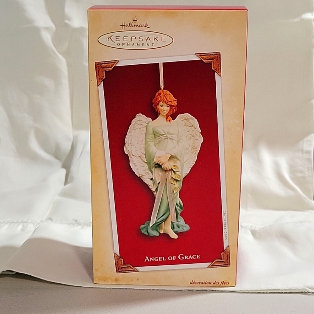 Hallmark 2005 Angel of Grace keepsake ornament